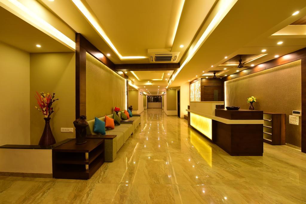 Hotel Opulence Nadiād Екстериор снимка
