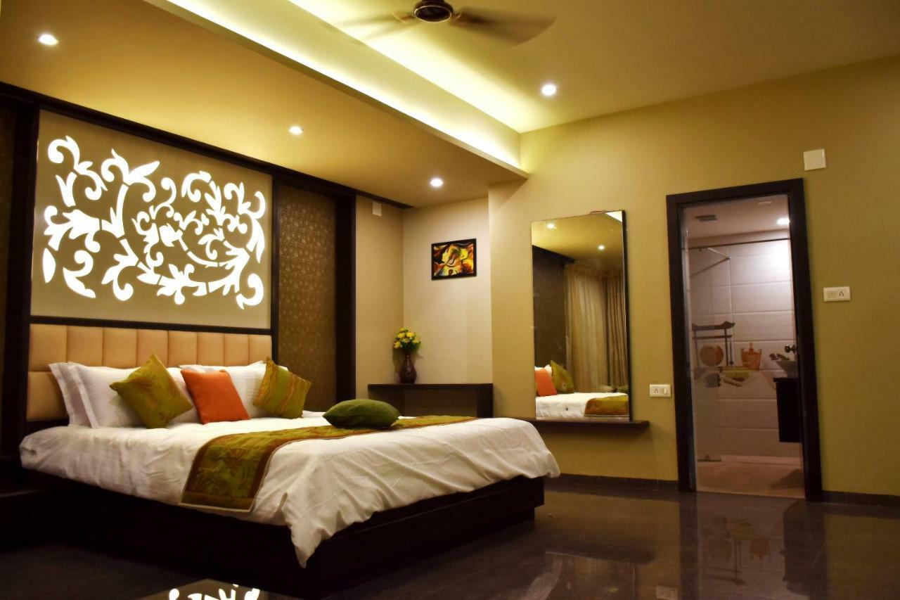 Hotel Opulence Nadiād Екстериор снимка